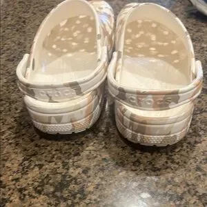 CROCS | Shoes | Crocs Tan And White Sandals With Ventilation  display picture 3